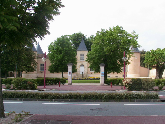 Château Lescombes