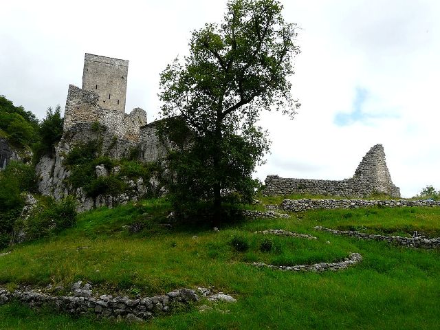 Château des Comtes de Comminges de Bramevaque
