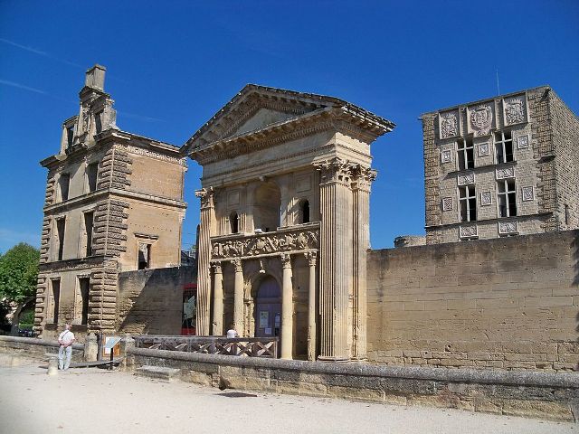 Château de La Tour-d'Aigues