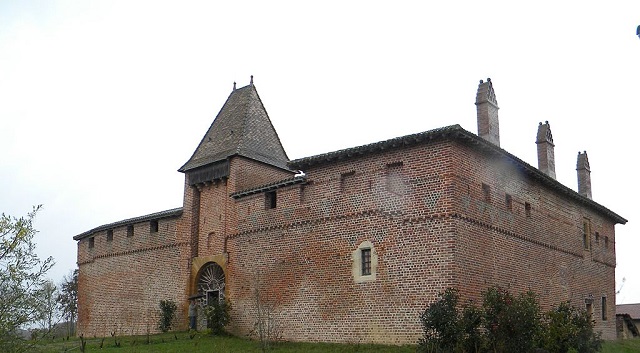Maison forte de Villon.